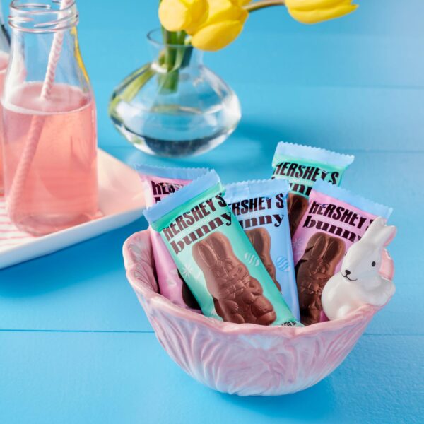 HERSHEY'S Milk Chocolate Bunnies, Easter Candy Packs, 1.2 oz (6 Count) - Image 3